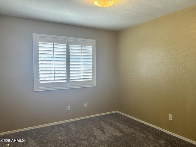 Building Photo - 5368 W Topeka Dr