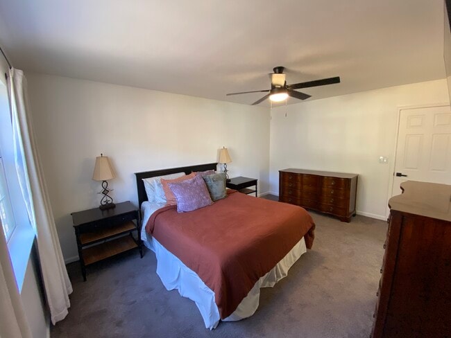 Building Photo - 2200 Parkside Dr