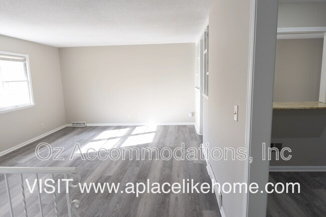 Building Photo - 8206 W 57th Terrace