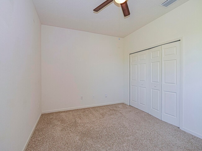 Building Photo - 5513 1st Sq