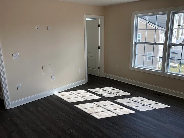 Building Photo - 655 Twisted Oak Dr NW