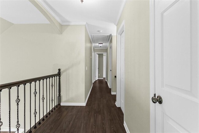 Building Photo - 11395 Brookhollow Trail