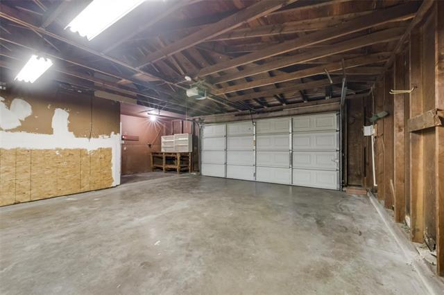 Building Photo - 919 Mdw Vw Dr