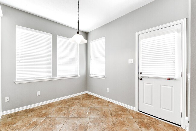 Building Photo - 28223 Daystrom Ln