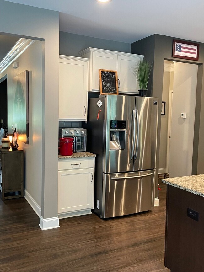 Building Photo - 30 Summit Point