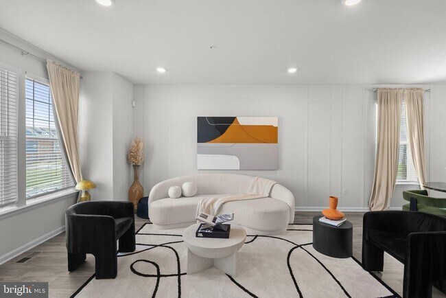 Building Photo - 9715 Summerton Dr