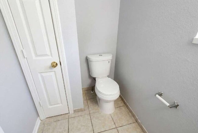 Building Photo - 385 Brookview Dr