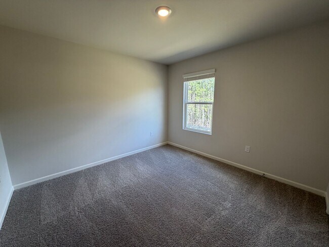 Building Photo - Brand New 5/3 House in Armuchee- $2,195
