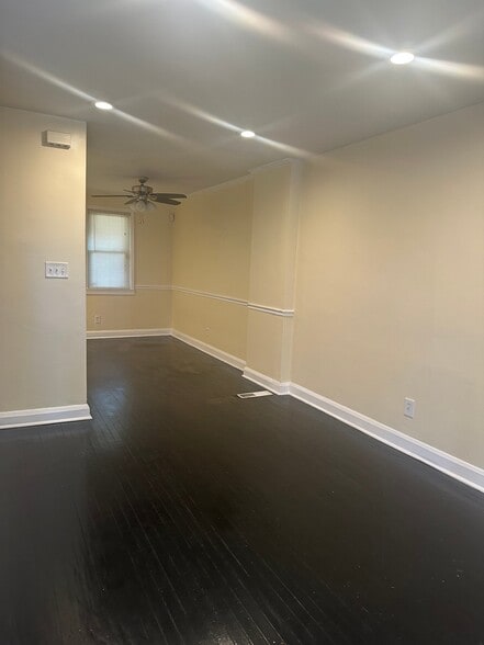 Building Photo - 2824 Edgecombe Cir S