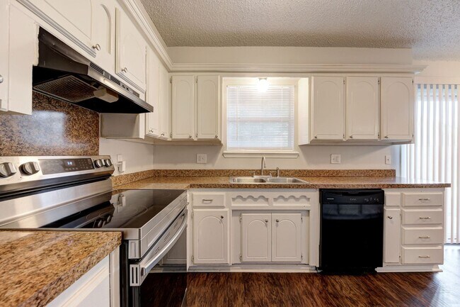 Building Photo - Corner-Lot Charmer Near Tinker AFB | Solar...