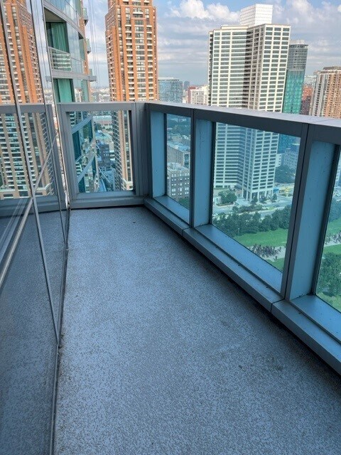 Building Photo - 1211 S Prairie Ave