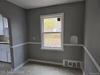 Building Photo - 8239 Manor