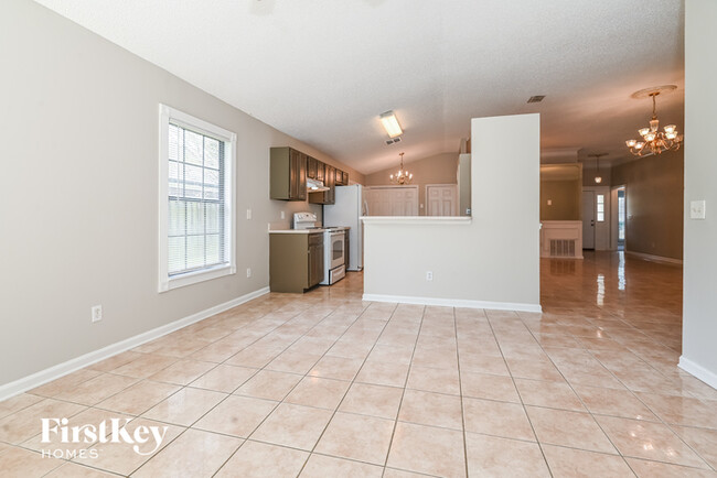 Building Photo - 4576 Antler Hill Dr E