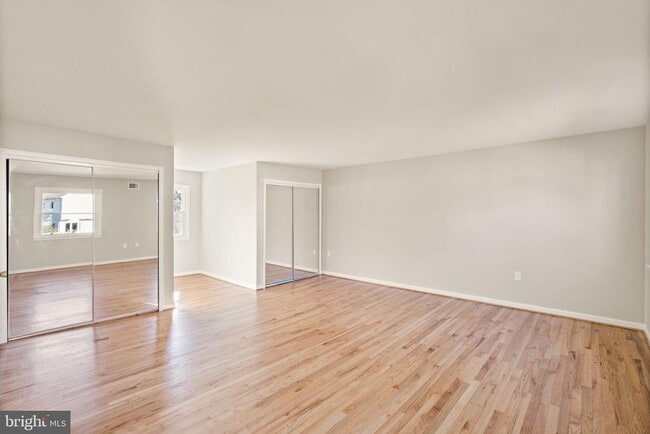 Building Photo - 9356 Birchwood Ct
