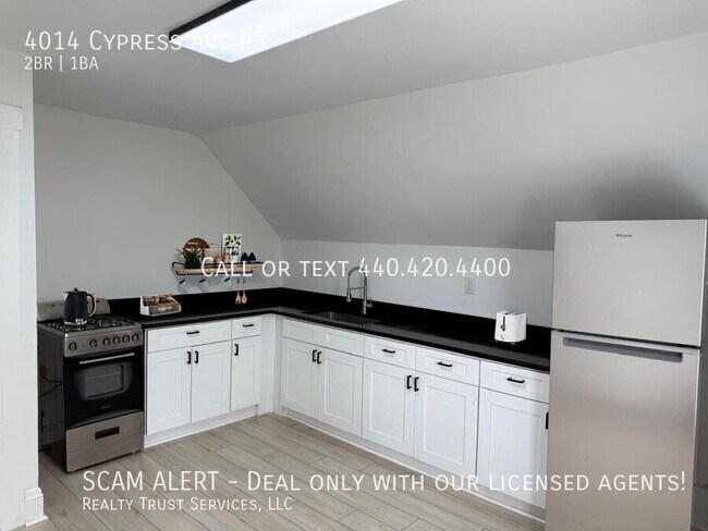 Building Photo - 4014 Cypress Ave