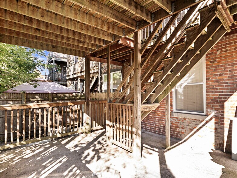 Building Photo - 95 Florida St