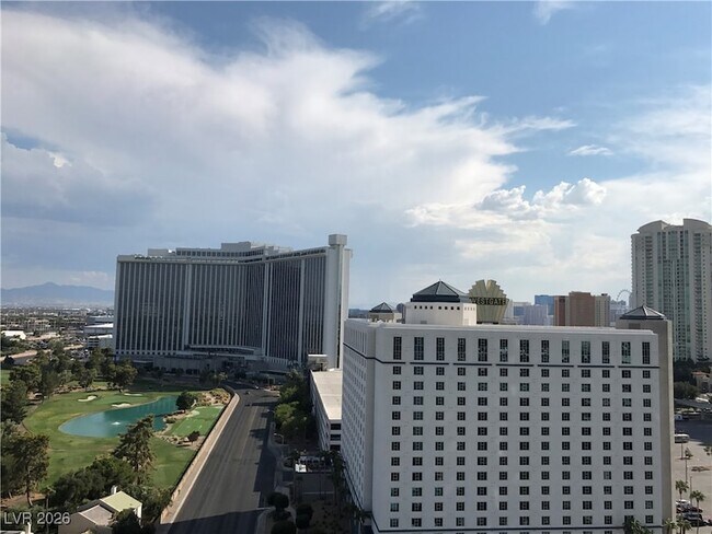 Building Photo - 322 E Karen Ave