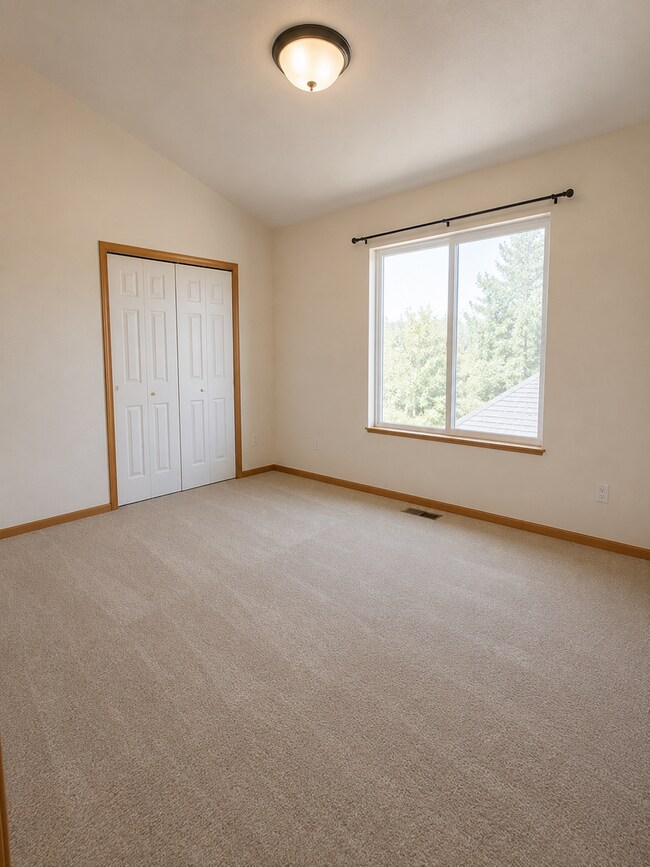 Building Photo - Spacious Southwest Fort Collins Townhome Near Cathy Fromme Prairie - 3bd 3ba AVAILABLE