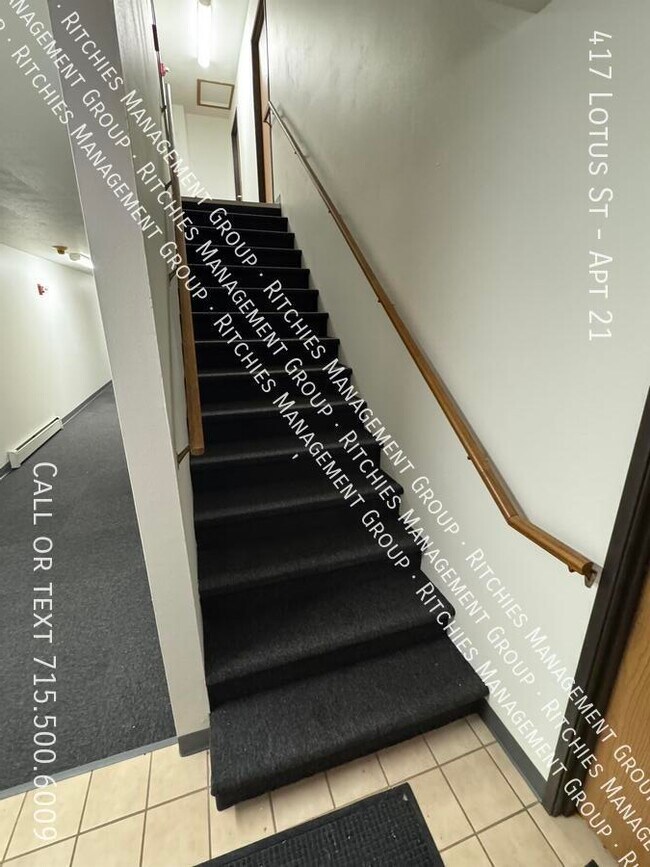 Building Photo - 417 Lotus St