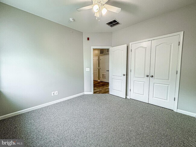 Building Photo - 42212 Water Iris Terrace