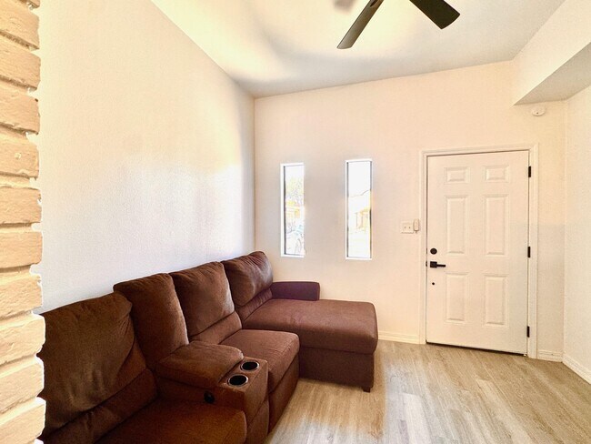 Building Photo - 1515 Madison St