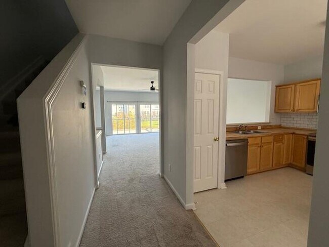 Building Photo - 509 Ruby Walk Dr