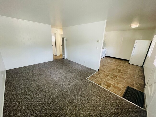 Building Photo - 2301 James Ave