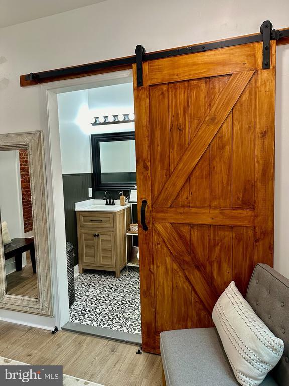 Building Photo - 6248 Sansom St