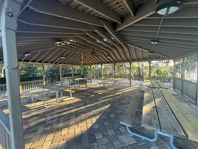 Building Photo - 8492 Powder Ridge Trl