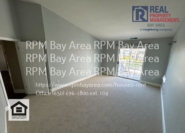 Building Photo - 250 Biarritz Ct