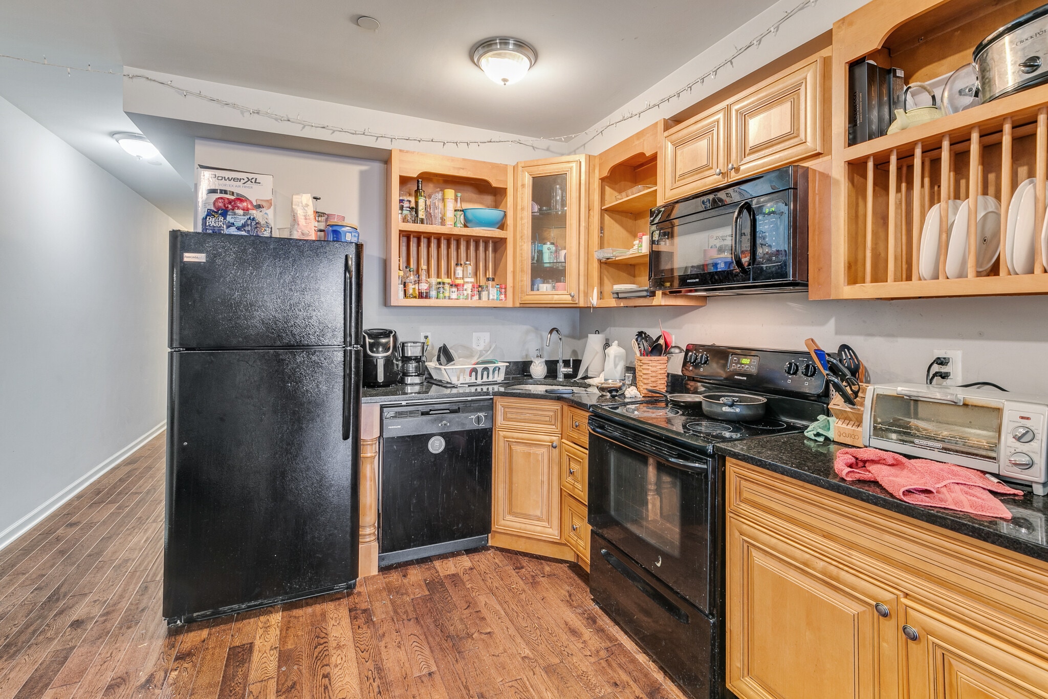 Building Photo - 1628 N Willington St