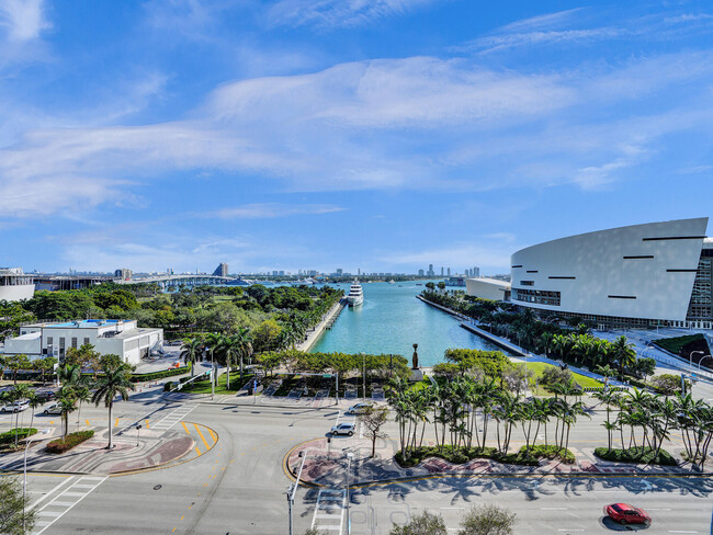 Building Photo - 888 Biscayne Blvd