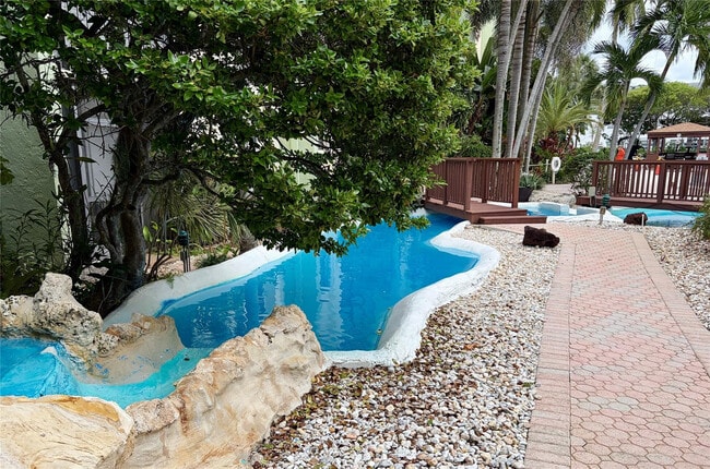 Building Photo - 5300 NE 24th Terrace