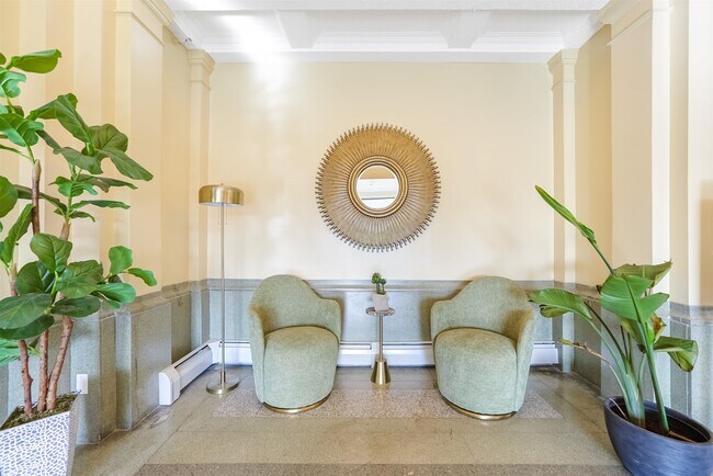 Building Photo - 520 Belleville Ave