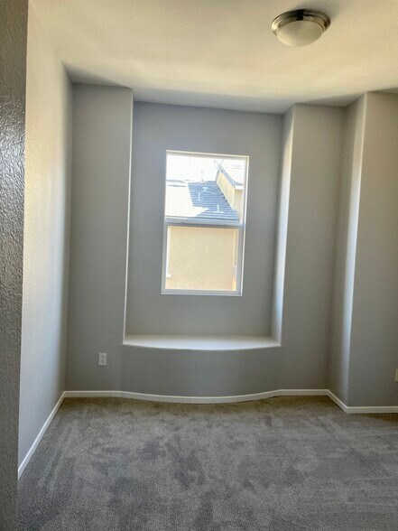 Building Photo - 1379 Cattail Ct