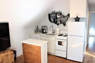 Building Photo - 644 Brownwood Ave SE