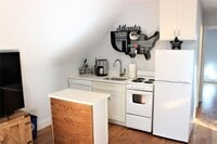 Building Photo - 644 Brownwood Ave SE