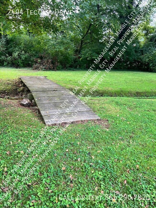 Building Photo - 2404 Tecoma Dr