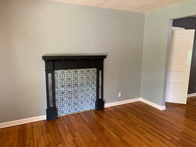 Building Photo - 309 Irvington Dr
