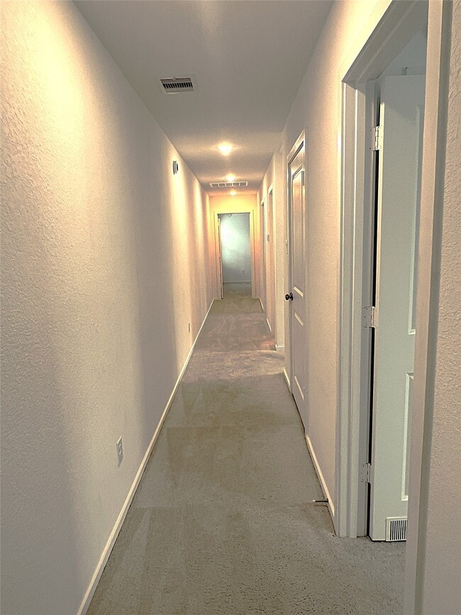 Building Photo - 18210 Via Aurelia Dr