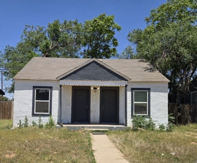 Primary Photo - Charming 3 Bedroom