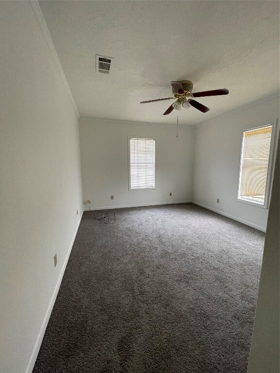 Building Photo - 827 Booth St