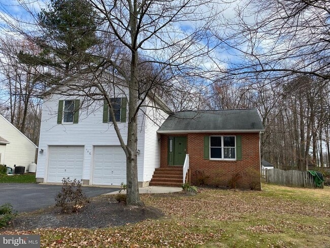 Building Photo - 702 Cloverfields Dr
