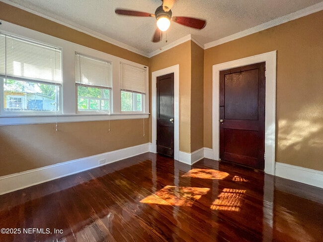 Building Photo - 2806 College St