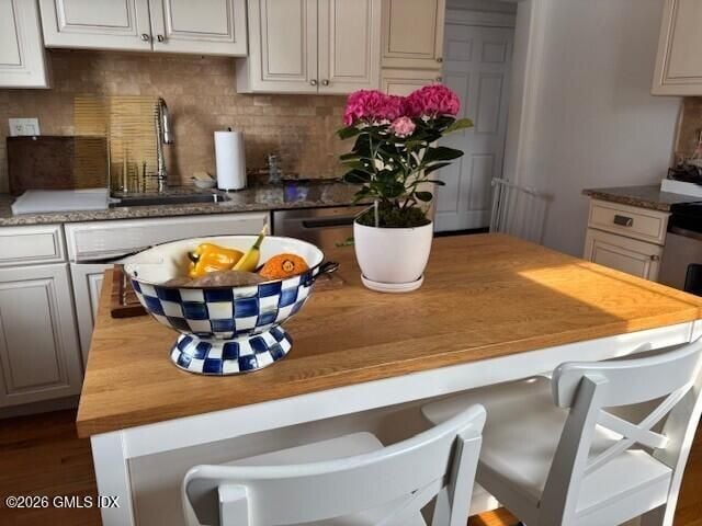 Building Photo - 36 Locust St