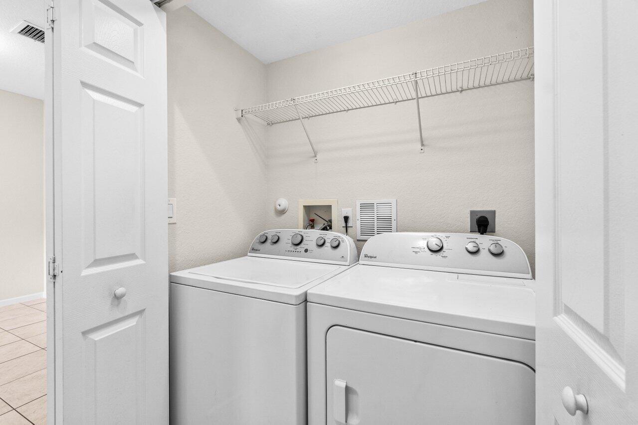 Building Photo - 7359 Briella Dr