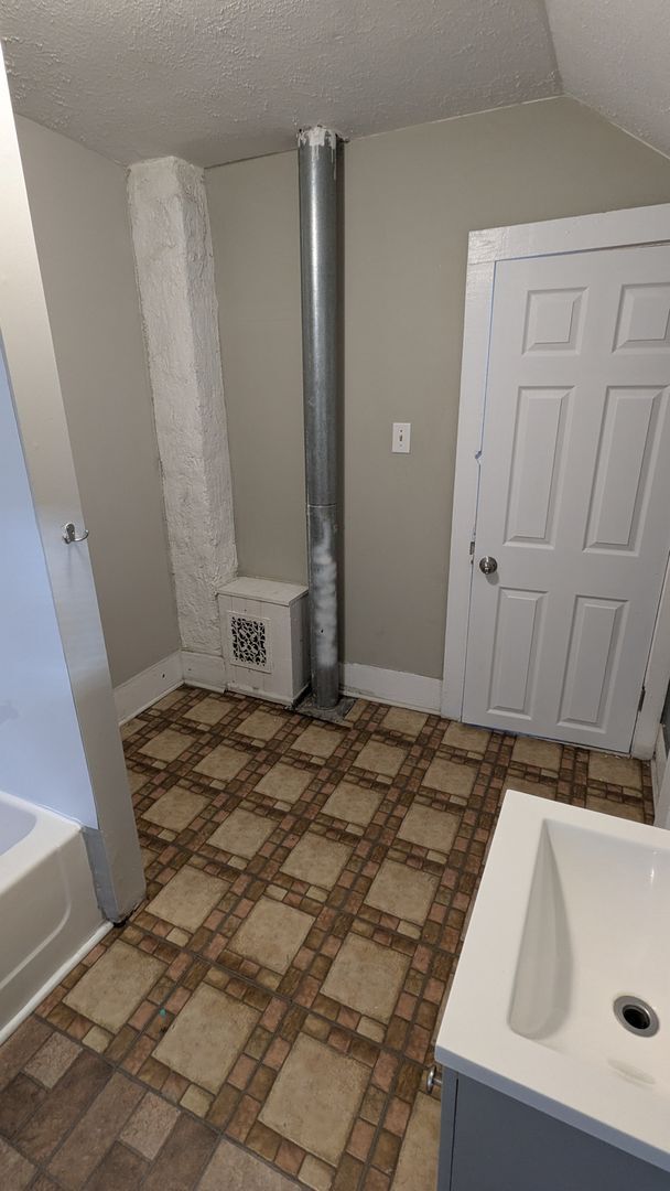 Building Photo - Atlas Investment Group, LLC (250 Cross St)