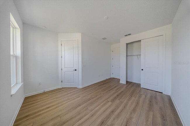 Building Photo - 1850 Falconhurst Ln