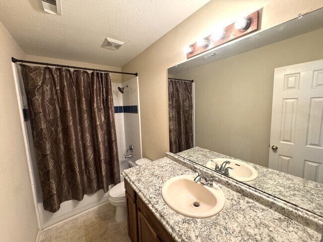 Building Photo - 2601 Easton Springs Ct