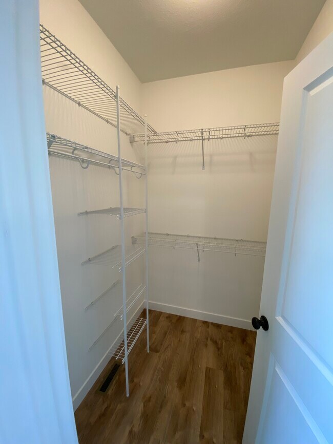 Master Walk-in Closet - 1453 Eagle Ave